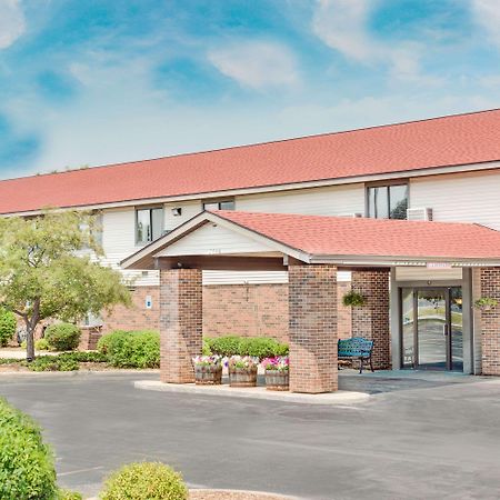 Super 8 By Wyndham Green Bay Near Stadium Exterior foto
